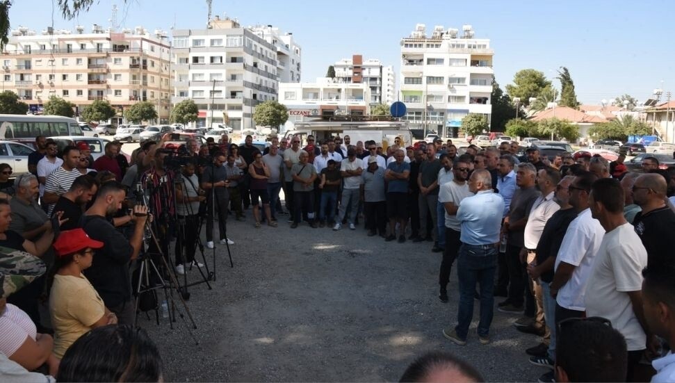 Koop-Sen, süresiz grevini sürdürüyor: Yarın Başbakan Yardımcılığı'nda devam edecek!