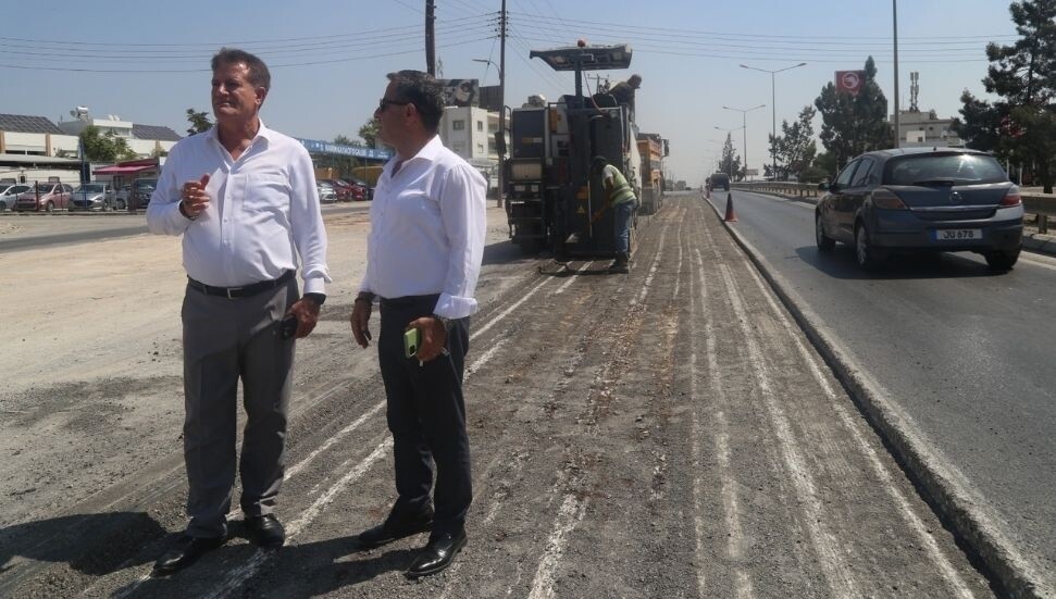Arıklı, Hamitköy'den İskele'ye uzanan yol çalışmalarını inceledi: Yolların her noktasını iyileştireceğiz