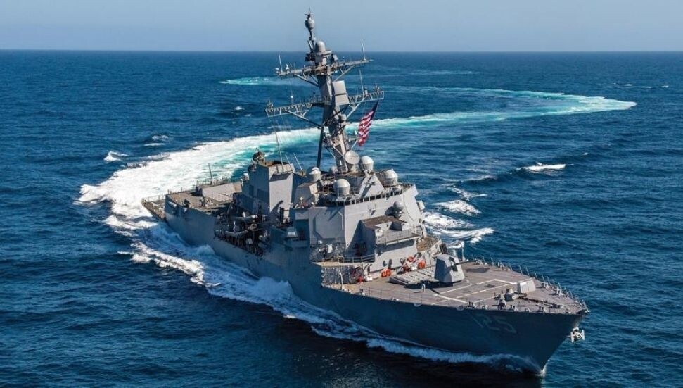 Amerika Donanması’na ait “USS Arleigh Burke” güdümlü füze destroyeri Larnaka'ya demirledi