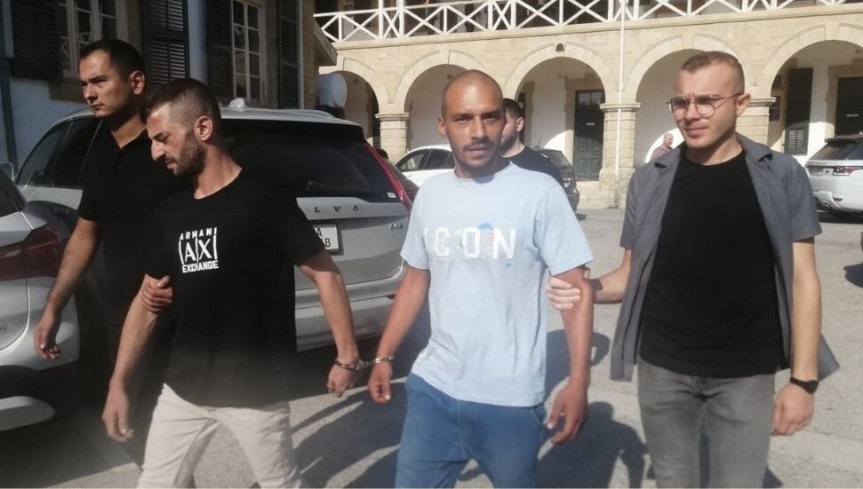 Uyuşturucu madde alma ve tasarruf suçlarından itham edilen zanlılar 8 gün tutuklu!