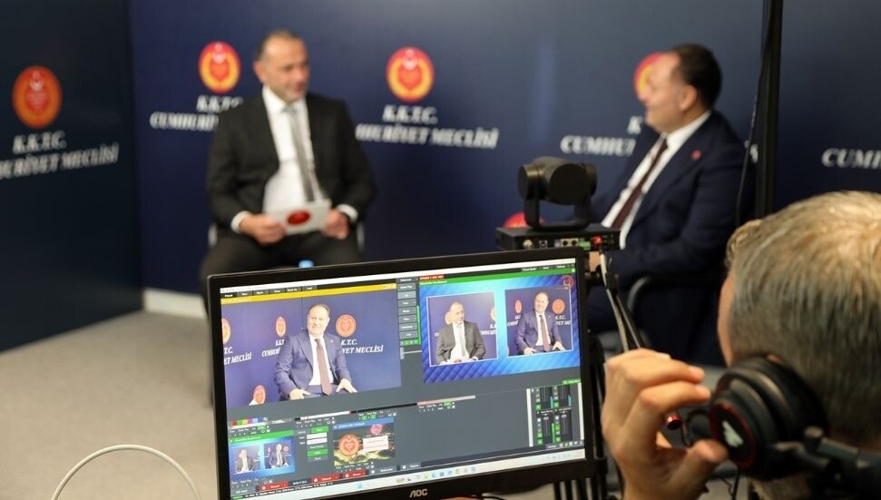 Cumhuriyet Meclisi dijital yayın stüdyosunu hizmete açtı: İlk konuk Öztürkler