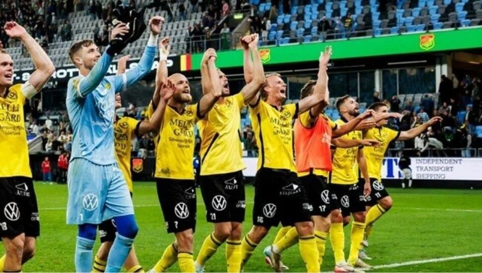 800 nüfuslu köyün takımı Mjallby, kalan son 4 haftada 3 puan kazanırsa şampiyon olacak!