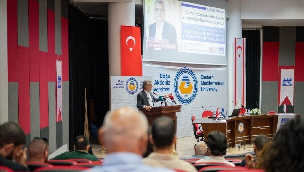 Erhürman, DAÜ-SEN'in panelinde konuştu: Gözümüz kulağımız üniversiteler alanının üzerinde olacak!