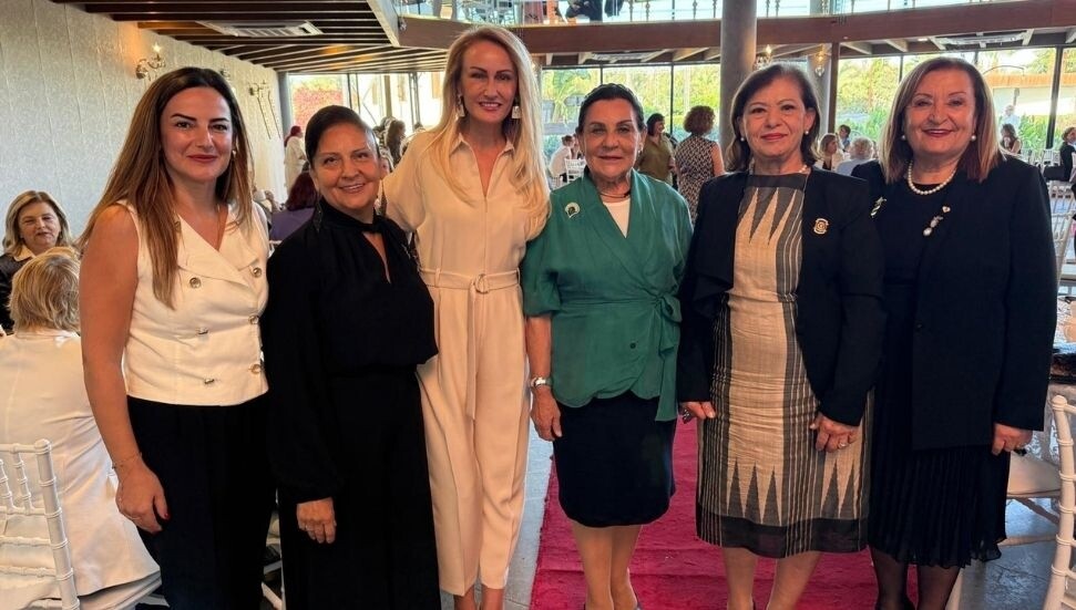 Nilden Bektaş Erhürman, Cumhuriyet Defilesi’ne katıldı: Geliri Çocuk Onkoloji Bölümü’ne bağışlanacak