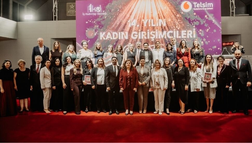 İş Kadınları Derneği 14'üncü yılını kutladı: Kadın girişimcilere ödülleri verildi