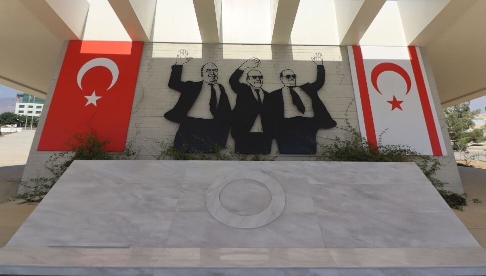 Rauf Raif Denktaş’ın anıt mezarına personel atanıyor: Denktaş'tan Erhürman'a teşekkür mektubu