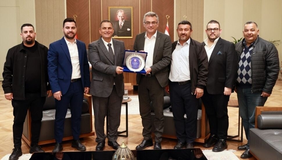 Cumhurbaşkanı Erhürman, Futbol Kulüpleri Birliği heyetini kabul etti