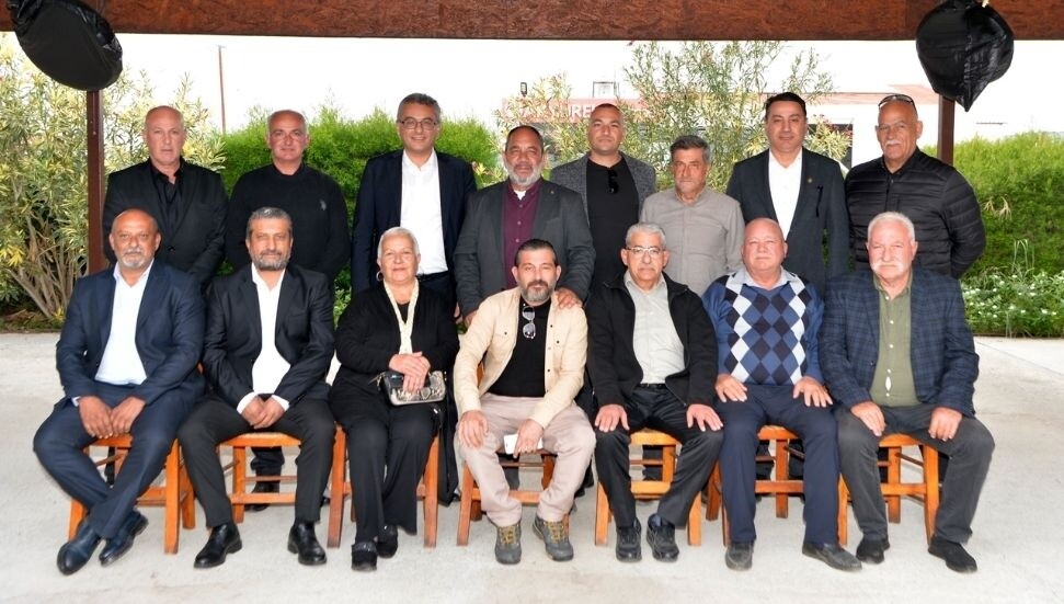 Cumhurbaşkanı Erhürman Güzelyurt’ta muhtarlarla bölgenin sorunlarını görüştü