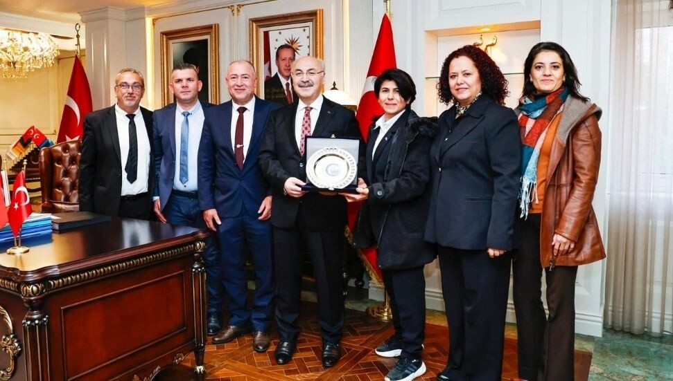 Adanalılar Dayanışma, Aktivite ve Kültür Derneği heyeti Adana’da temaslarda bulundu