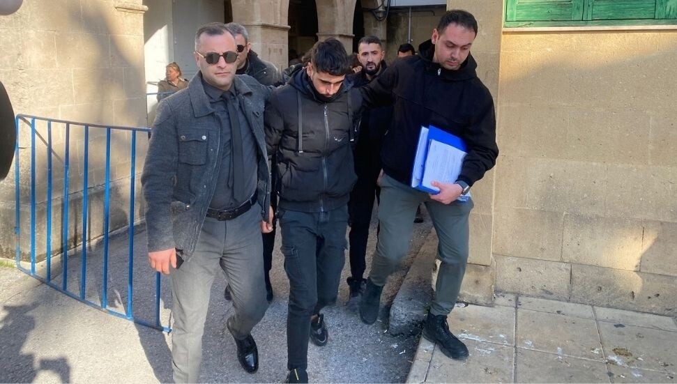 İskele'de bir otele silahlı saldırı düzenlemekle itham edilen zanlılar 8 gün tutuklu!