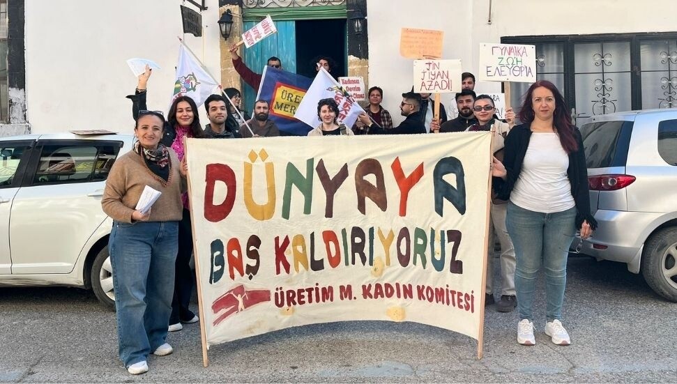 Toplumcu Sanat Üretim Merkezi 8 Mart’ı sokakta karşıladı