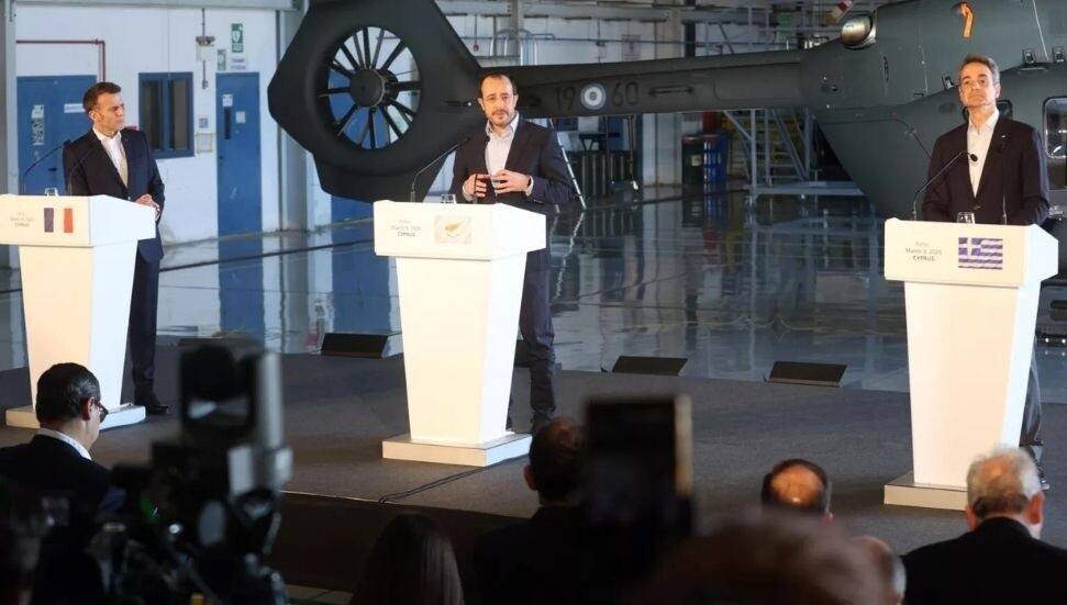 Macron, Miçotakis ve Hristodulidis'ten ortak mesaj: Kıbrıs saldırı aldığında Avrupa da saldırı altındadır
