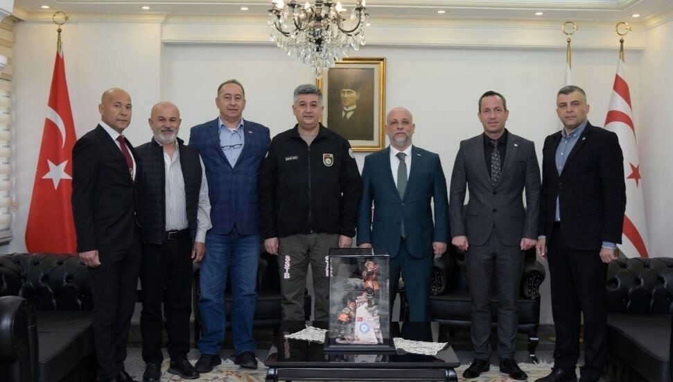 İş İnsanları Derneği, Sivil Savunma Teşkilatı Başkanı Hakan Balaban’ı ziyaret etti