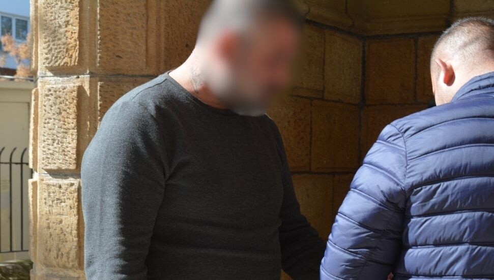 Sevgilisini darp etmek ve çocuğuyla birlikte öldürmekle tehdit ettiği iddia edilen zanlı 1 gün tutuklu