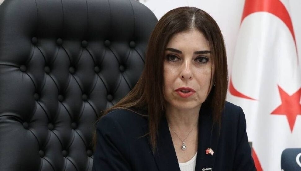 İzlem Gürçağ Altuğra: Partilinizdir diye sağlık sistemini bozamazsınız