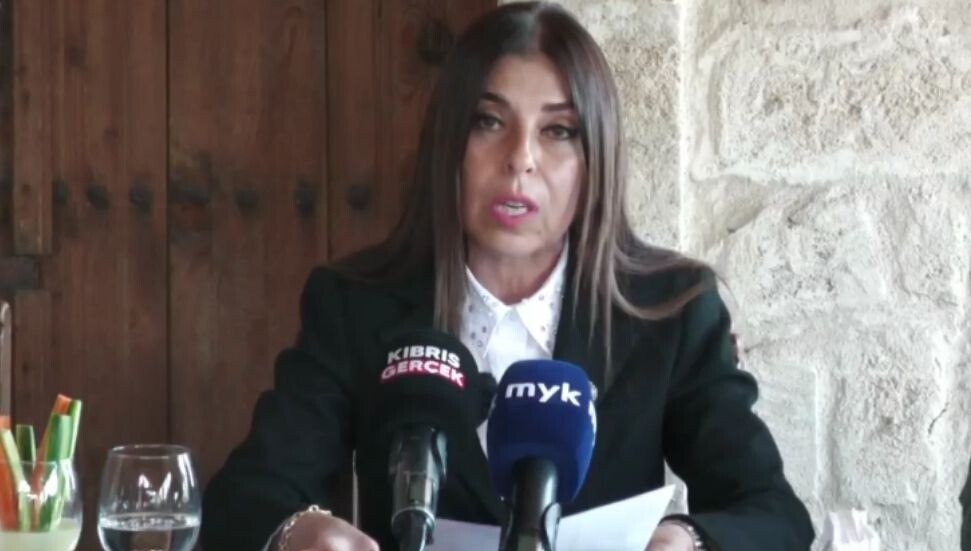 İzlem Gürçağ Altuğra UBP’den istifa ederek Halkın Partisi'ne katılacağını duyurdu