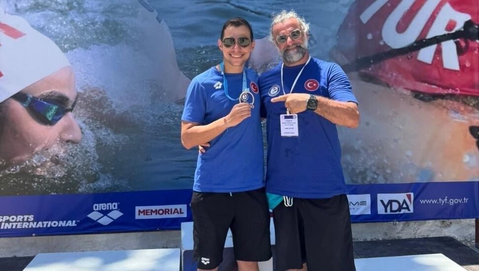 Kıbrıslı Türk yüzücü Doğukan Ulaç Türkiye şampiyonu oldu: Ulaç, Avrupa Şampiyonası bileti aldı