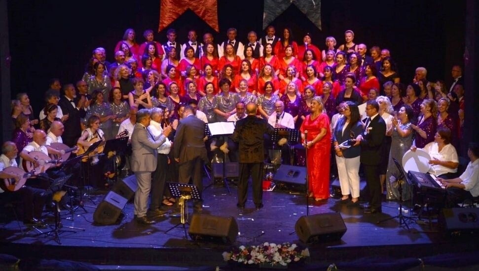 DAB Altın Kalpler Korosu, Bursa Korolar Festivali'nde sahne aldı