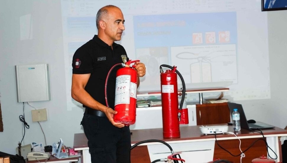 POLVAK ve İtfaiye Müdürlüğü iş birliğinde temel yangın eğitimi verildi