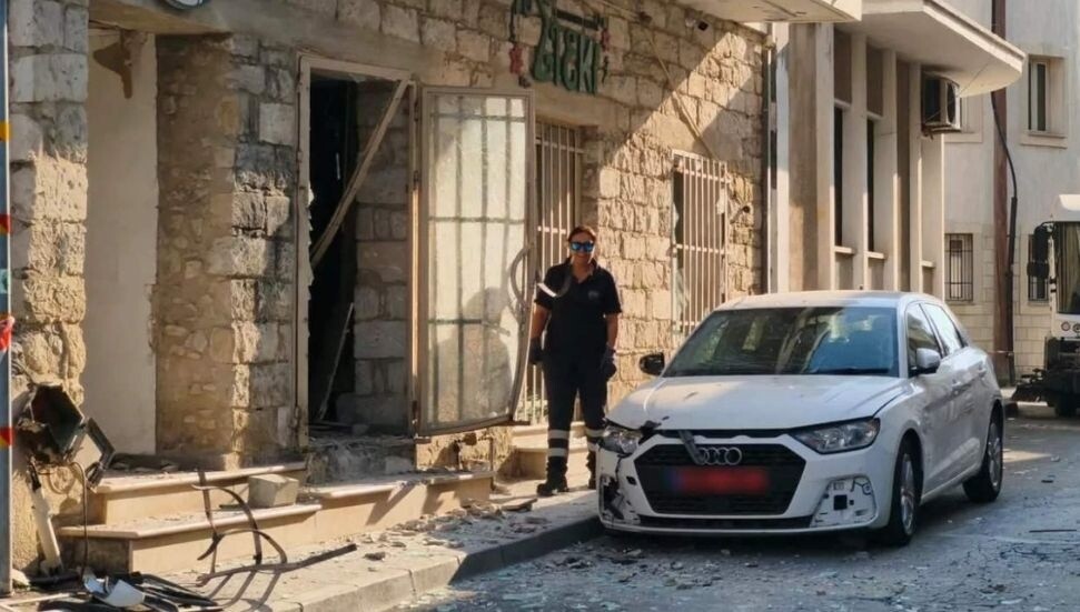 Limasol'da bir kültür merkezine bombalı saldırı: Polis geniş çaplı soruşturma başlattı