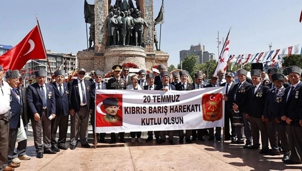 20 Temmuz Barış ve Özgürlük Bayramı Taksim'de kutlandı: Kıbrıs'ta barış ve özgürlüğün yıl dönümü