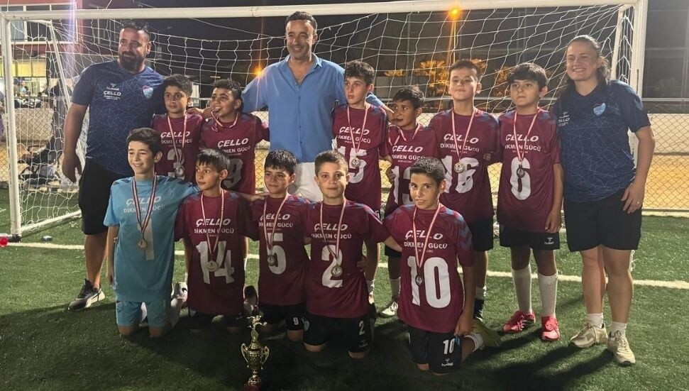 Çello Dikmen Gücü, U12 Futbol Turnuvası'nı namağlup şampiyon tamamladı!