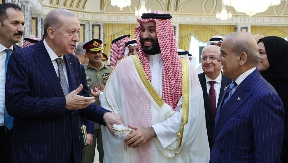 Kathimerini: Mekke Ortak Savunma Anlaşması Atina’da rahatsızlık yarattı