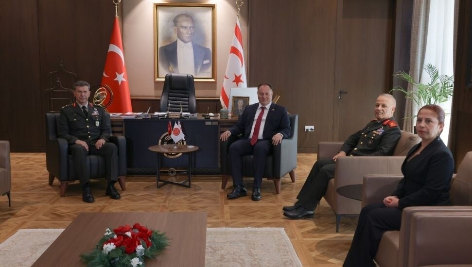 Öztürkler, Tümgeneral İnaltekin ve Tuğgeneral Bilir’e görevlerinde başarı diledi