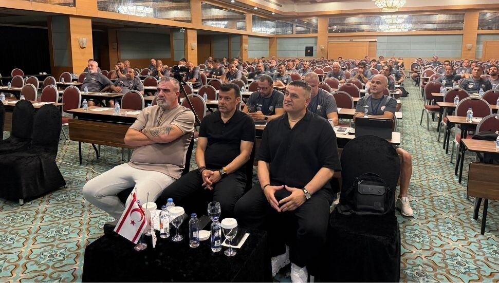 Antrenörlere 1-2 Eylül'de mazeret semineri: Katılmayanlara çalışma izni yok