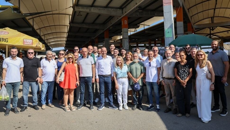 CTP ile TDP Lefkoşa Açık Pazarı’nda yurttaşlarla buluşarak vizyonlarını aktardı