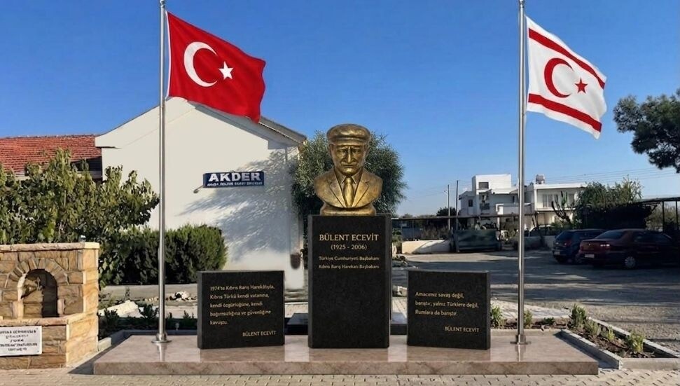 Akçay’da çok anlamlı bir proje hayata geçiyor: Bölgeye Bülent Ecevit’in büstü kazandırılıyor