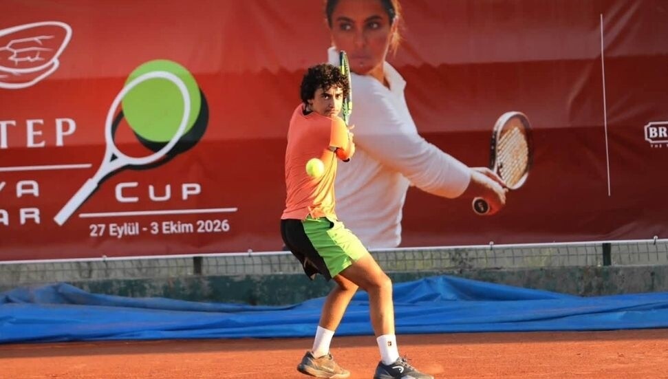 Hülya Avşar Cup’ta şampiyon Bekir Devran Esendağlı