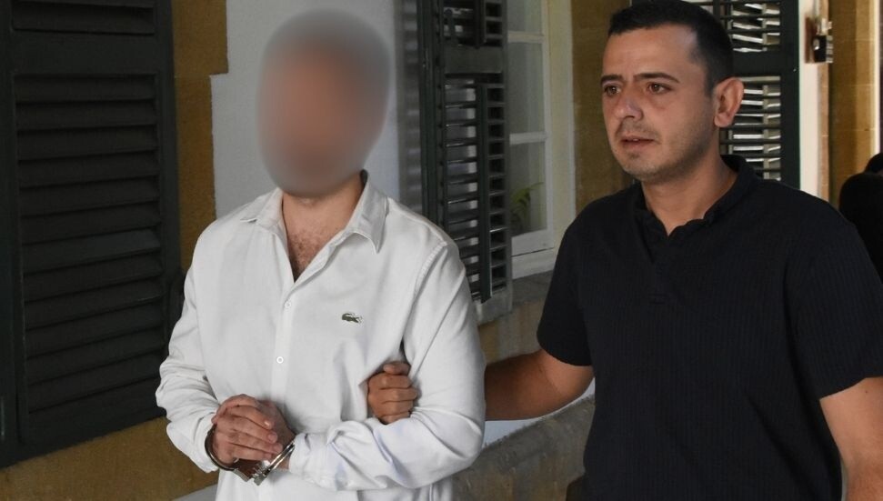 Ercan’da sahte Litvanya pasaportuyla giriş yapmakla itham edilen zanlı 2 ay cezaevine gönderildi