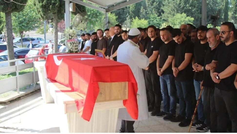 Filo Jet faciasında hayatını kaybeden 27 yaşındaki Mehmet Nuri Ayran, Adana’da toprağa verildi