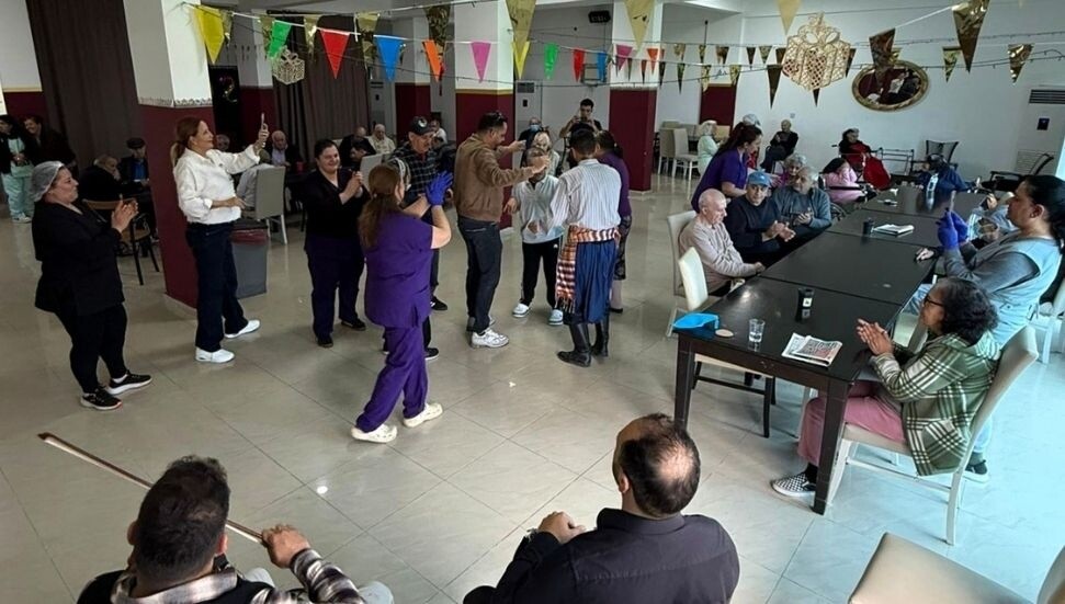 Gençlik Dairesi, Kalkanlı Yaşam Evi’ndeki yaşlılara yönelik etkinlik düzenledi