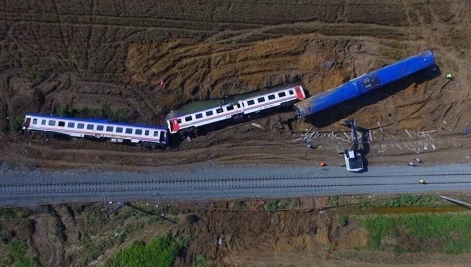 Çorlu tren kazasında altı yıl sonra kamu görevlilerine hapis cezası!