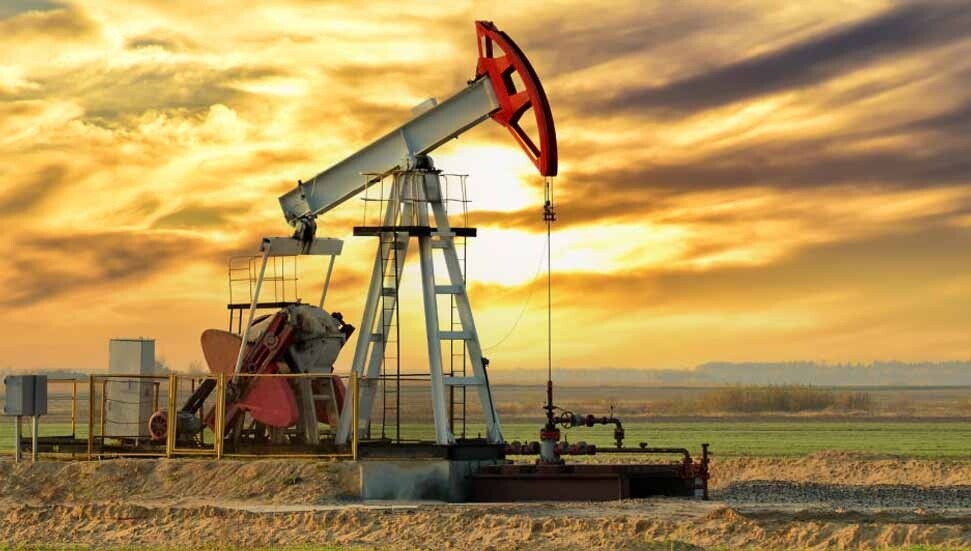 Petrol kasırga endişeleriyle yatay seyirde