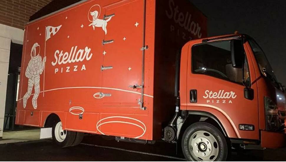 3 eski SpaceX mühendisi pizza satmaya başladı