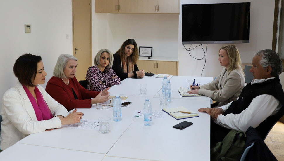 CTP Kadın Örgütü Başkanı Derya ve POGO Kadın Hareketi Genel Sekreteri Koukouma, Holguin'in ekibiyle bir araya geldi