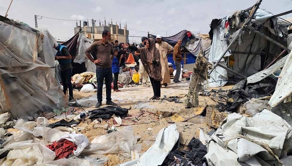 İsrail, Refah’ta insani yardım bekleyen sivillere ateş açtı: En az 30 kişi hayatını kaybetti