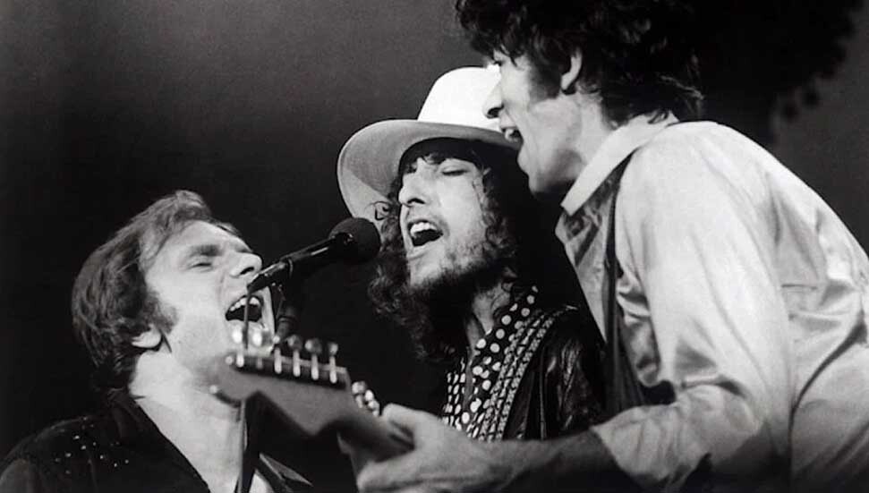 Ünlü müzisyen Robbie Robertson hayatını kaybetti