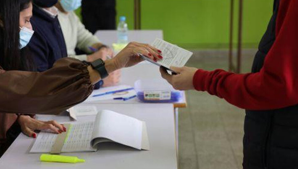 Güney Kıbrıs’taki seçimlerinde sandıklar kapandı... Seçime katılım oranı yüzde 72