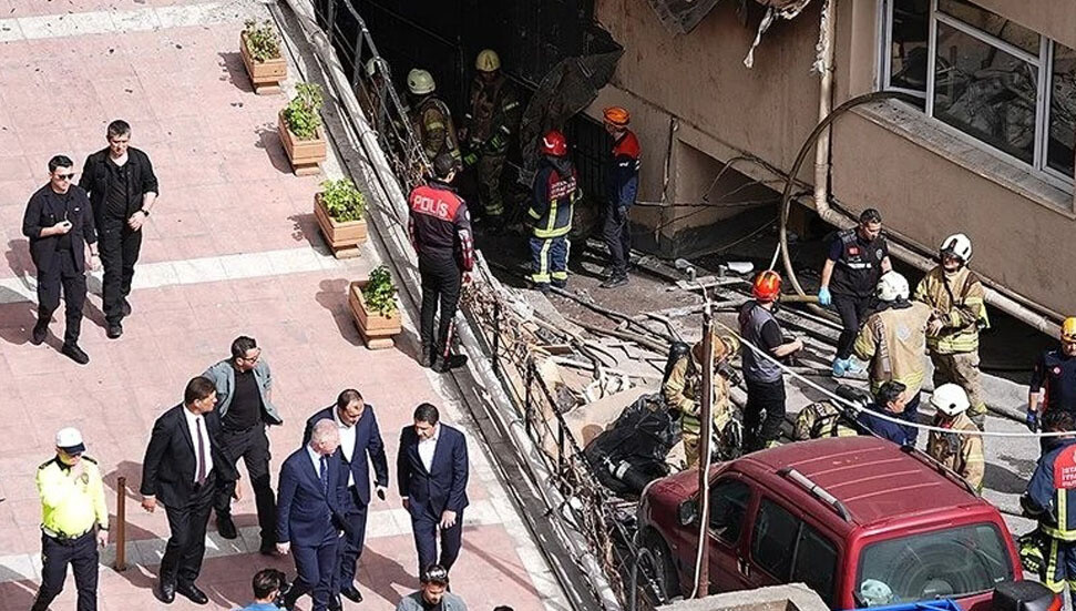 İstanbul Beşiktaş'ta eğlence merkezinde çıkan yangında hayatını kaybeden kişi sayısı 15'e yükseldi