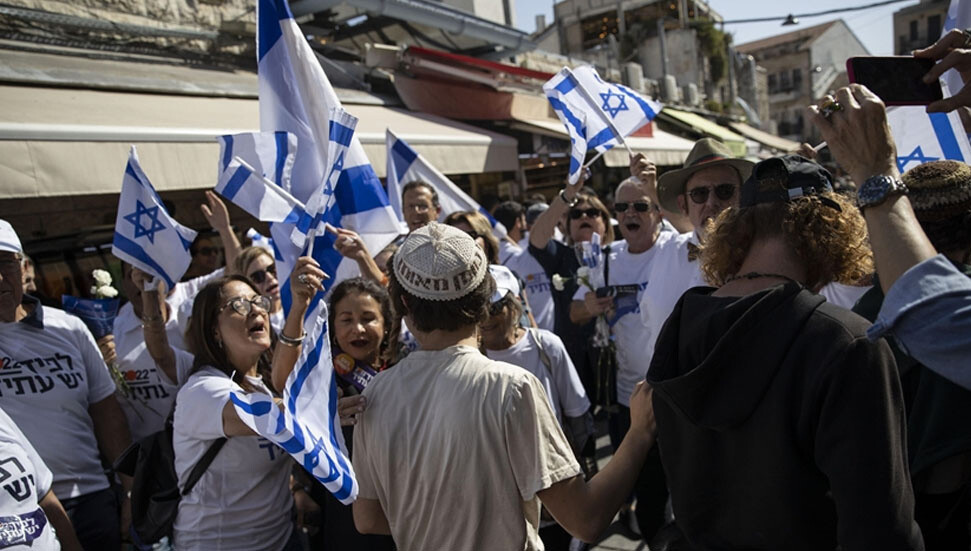 İsrail’de ülke çapında kitlesel protestolara ve grevlere neden olan yargı düzenlemesi ertelendi