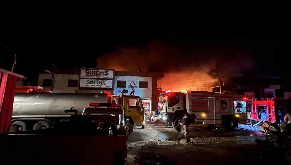 Korkutan yangınla ilgili Sırdaş Mobilya'dan açıklama: Bir süre hizmet veremeyeceğiz