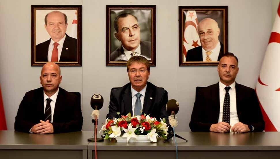 Başbakan Üstel: TMK tarafından neticelendirilmiş ve ihtilaf içermeyen 200’e yakın başvuru için 68 milyon sterlin ödenecek