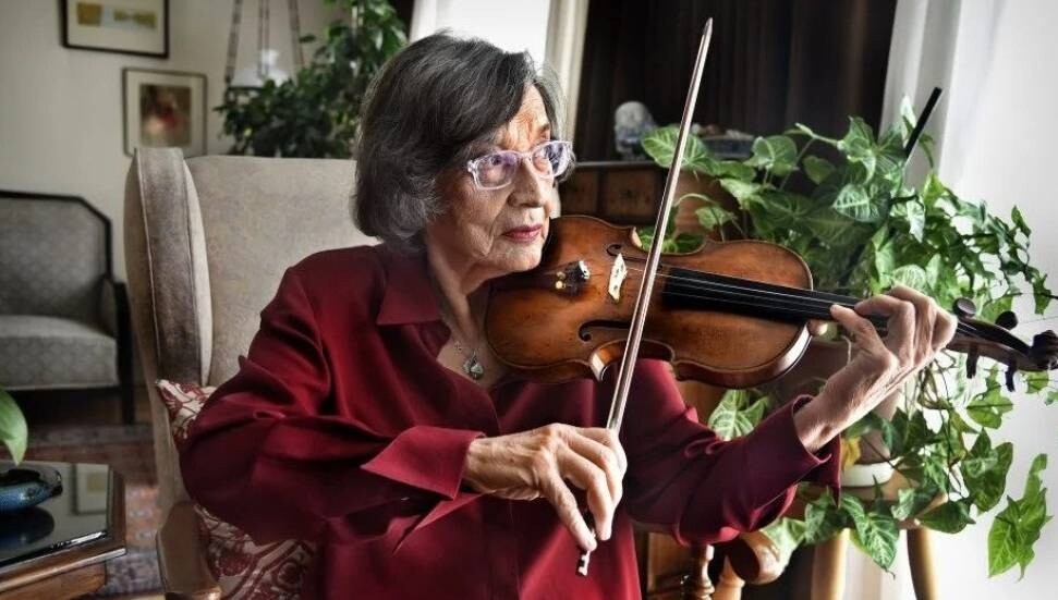 Ünlü keman virtüözü Suna Kan 86 yaşında vefat etti