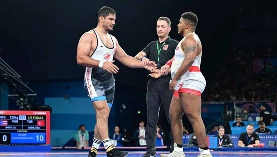 Türkiye’de milli güreşçi Taha Akgül, Paris 2024'te yarı finalde
