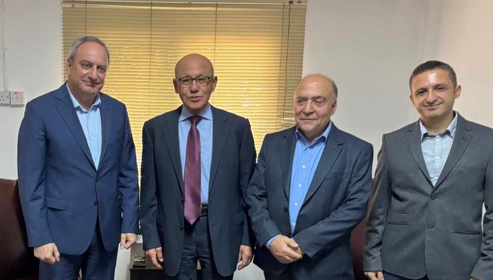 Mehmet Ali Talat ile Stefanos Stefanu, Kıbrıs sorununu ve bölgesel gelişmeleri değerlendirdi