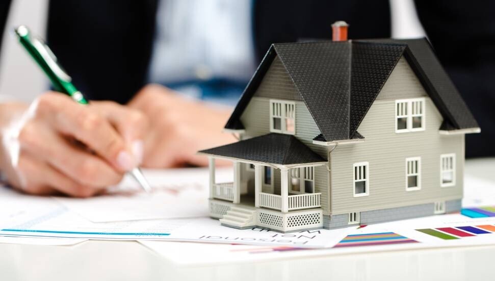 Rum yönetimi, eski Rum mallarını alan-satanlara karşı “sürek avı” başlattı